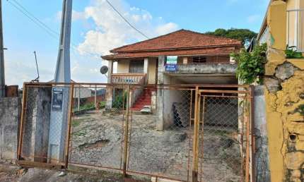 Casa à venda no bairro Jardim Villaça - São Roque/SP