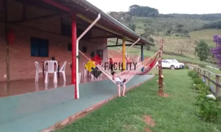 Chácara / sítio com 3 quartos à venda na Monte Santo, 1, Centro, Aiuruoca, 240 m2 por R$ 1.000.000