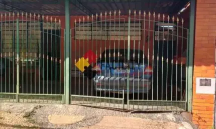 Casa com 4 quartos à venda na Rua Barão de Ibitinga, 323, Vila Industrial, Campinas, 225 m2 por R$ 470.000