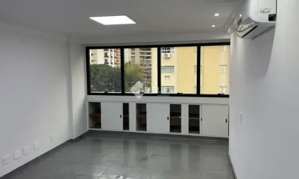Sala comercial para alugar na Rua Maria Monteiro, 830, Cambuí, Campinas, 75 m2 por R$ 3.300