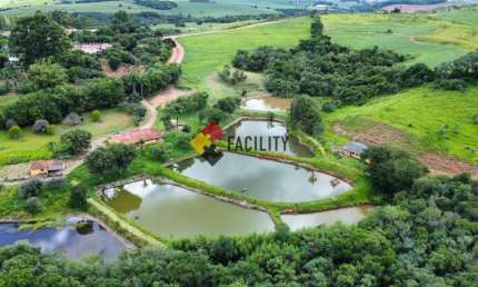 Chácara / sítio com 3 quartos à venda na ESTRADA DO PESQUEIRO, 3, Zona Rural, Ouro Fino, 450 m2 por R$ 380.000