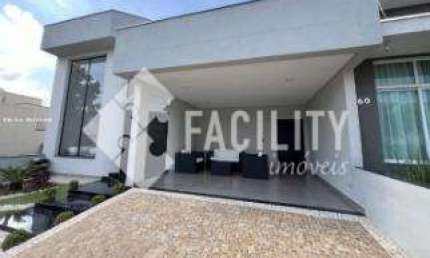 Casa em condomínio fechado com 3 quartos à venda na Rua Fícus, 1, Parque Olívio Franceschini, Hortolândia, 165 m2 por R$ 945.000