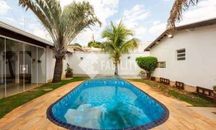 Casa com 5 quartos para alugar na Rua Frei José de Monte Carmelo, 1005, Jardim Proença, Campinas, 168 m2 por R$ 5.000