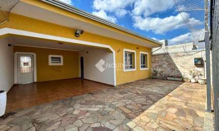 Casa com 4 quartos à venda na Rua São Joaquim da Barra, 537, Jardim Nova Europa, Campinas, 200 m2 por R$ 800.000