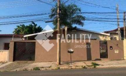 Casa com 3 quartos à venda na Rua Pederneiras, 855, Chácara da Barra, Campinas, 248 m2 por R$ 640.000