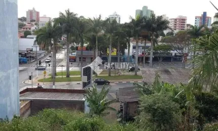 Terreno comercial à venda na Ângelo Antônio Schiavinato, 16, Residencial São Luiz, Valinhos por R$ 595.000