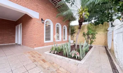Casa com 3 quartos à venda na Rua Cristóvão Bonini, 1235, Jardim Proença I, Campinas, 194 m2 por R$ 690.000