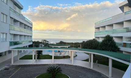 Apartamento 2 dormitórios frente ao mar no sul de Florianópolis