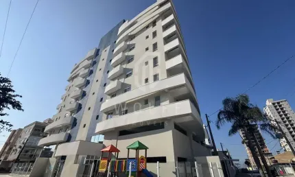 Apartamento com ótimo padrão de acabamento, 2 suítes, no bairro itacolomi - balneário piçarras - sc