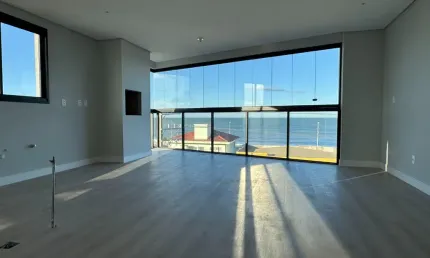 Apartamento moderno frente mar em balneário piçarra/sc!