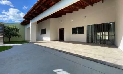 Casa com 4 quartos à venda no Jardim Leonora, Itumbiara 