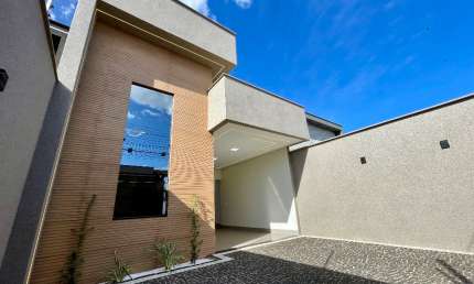Casa 3 quartos, piscina e churrasqueira a venda Buritis 2
