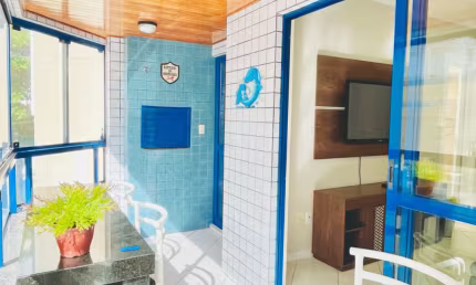 Excelente apto com 03 Dorm, sacada com churrasqueira, garagem privativa.