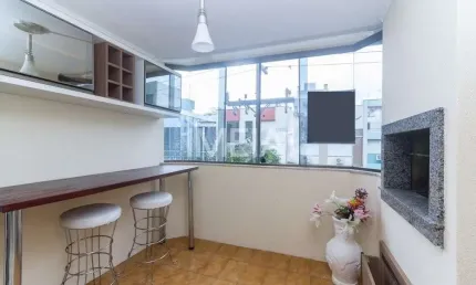 Apartamento com 3 quartos para alugar na Rua Santo Antônio, 760, Bom Fim, Porto Alegre por R$ 5.000