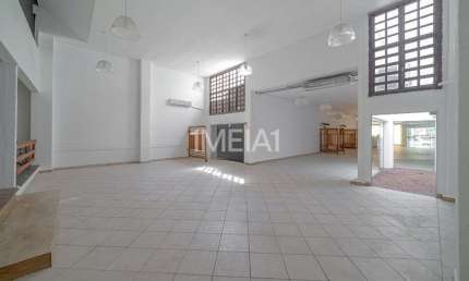Prédio para alugar na Avenida Bahia, 767, São Geraldo, Porto Alegre por R$ 12.000
