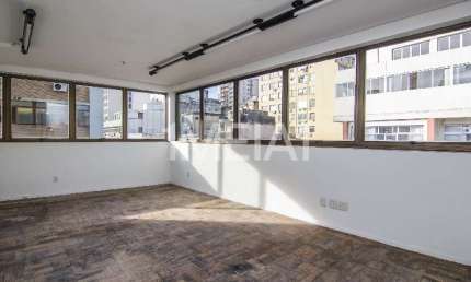 Sala comercial para alugar na Rua Doutor Flores, 263, Centro Histórico, Porto Alegre por R$ 2.319