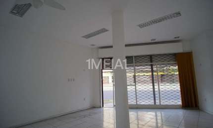 Ponto comercial para alugar na Avenida Protásio Alves, 1738, Rio Branco, Porto Alegre por R$ 3.500