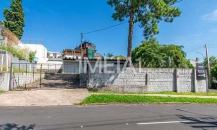 Terreno comercial para alugar na Rua João Paetzel, 160, Três Figueiras, Porto Alegre por R$ 3.500