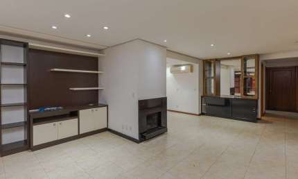 Apartamento com 3 quartos para alugar na Rua Sinimbú, 145, Petrópolis, Porto Alegre por R$ 7.250