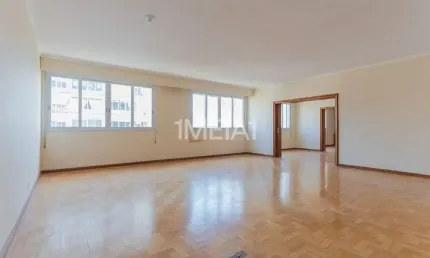 Apartamento com 3 quartos para alugar na Rua Vinte e Quatro de Outubro, 627, Moinhos de Vento, Porto Alegre por R$ 5.500