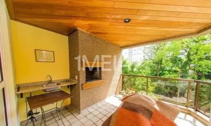 Apartamento com 3 quartos para alugar na Avenida Coronel Lucas de Oliveira, 1350, Petrópolis, Porto Alegre por R$ 8.000