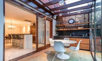 Casa em condomínio fechado com 4 quartos para alugar na rua ênio andrade, 320, três figueiras, porto alegre por r$ 34.000