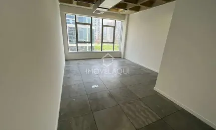 Sala comercial barra da tijuca primeira locação em prédio novíssimo e infraestrutura completa (auditórios, salas de reunião e academia)