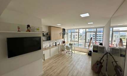 Casa comercial à venda na Avenida Almirante Júlio de Sá Bierrenbach, Jacarepaguá, Rio de Janeiro