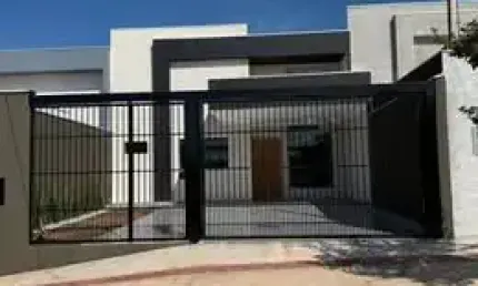 Casa com 3 quartos à venda no Jardim Freitas, Maringá 