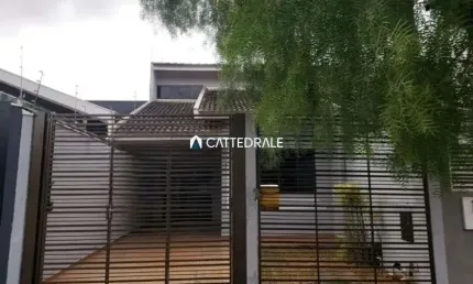 Casa com 3 quartos para alugar na Rua Pioneiro Nereu Mazzer, 506, Jardim Tóquio, Maringá
