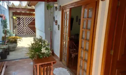 Exclusividade e Conforto na Capela do Socorro Apresentamos esta elegante casa térrea
