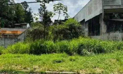 Terreno em localização privilegiada no terceiro lago.