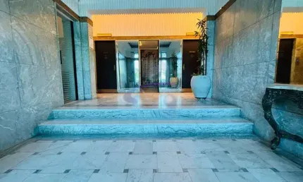 Apartamento reformado 1 dormitório 1 suíte frente mar