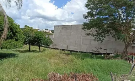Terreno à venda no Alto Cafezal, Marília 