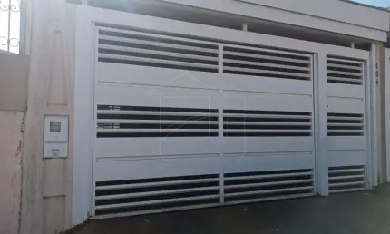 Casa em Jardim Cavallari  -  Marília por R$ 400.000