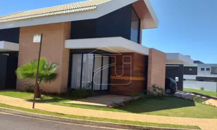 Casa em Condomínio em Terras da fazenda  -  Marília