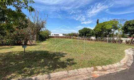 Terreno em Condomínio em Portal da Serra  -  Marília
