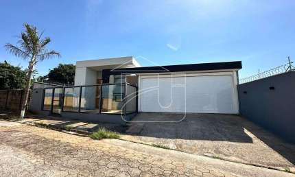 Casa com 4 quartos à venda no Centro (Lácio), Marília 