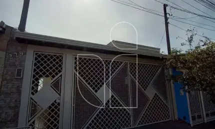 Casa à venda no Jardim Adolpho Bim na cidade de Marília/SP