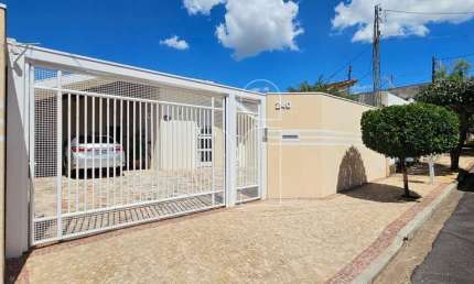 Casa com 3 quartos à venda no Jardim América, Marília 