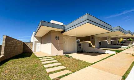 Casa em Condomínio Belle Villel - Marília, SP por 1