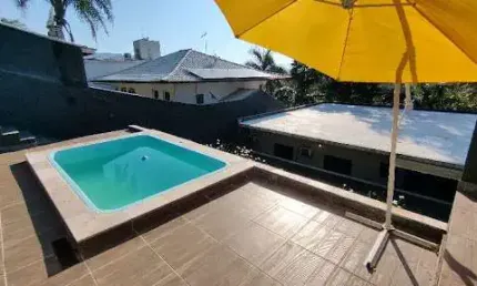 Casa com 03 Quartos à Venda em Itacoatiara - Niterói/RJ