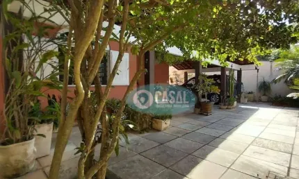 Casa com 03 quartos à venda em itaipu - niterói/rj!