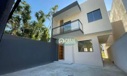 Casa em Condomínio à Venda com 04 Quartos em Itaipu.