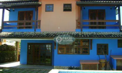 Casa com 03 Quarto sendo 03 Suítes em Condomínio de Alto Padrão em Várzea das Moças - Niterói/RJ.