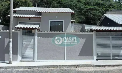 Casa em Condomínio com 02 Quartos em Várzea das Moças.