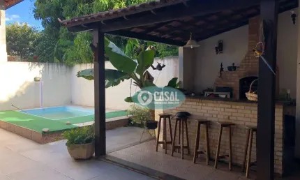 Casa em Condomínio com 04 Quartos, Piscina e Churrasqueira em Maria Paula