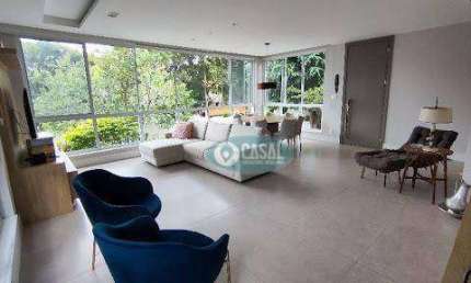 Casa Linear com 05 Quartos há Poucos Metros da Praia de Itaipu