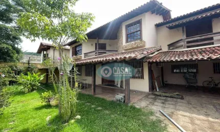 Casa com 06 Quartos em Piratininga em Terreno de 720 m² com Piscina, Sauna e Churrasqueira!