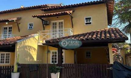 Casa em Condomínio com 02 Quartos à Venda em Itaipu.